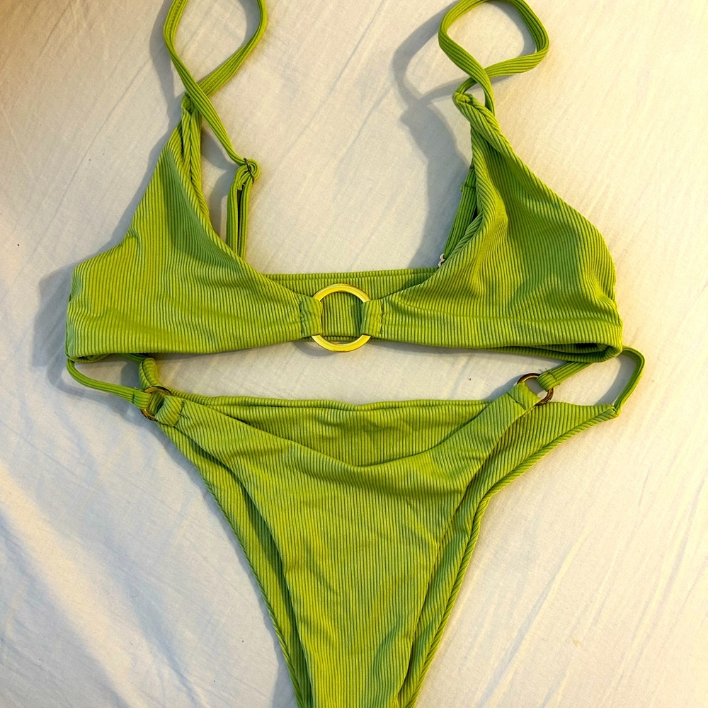 Light green bikini set with rings